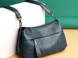 2025 New Middle-Aged Women's Bag, Korean Style Fashionable Shoulder Crossbody Bag, Simple and Trendyy Mother Bag, Elegant and Versatile Bag