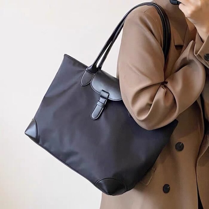 Cross-border Large Capacity Bag Women's 2024 New Shoulder Commuter Bag Student Class Bag Nylon Cloth All-match Tote Bag - Image 3