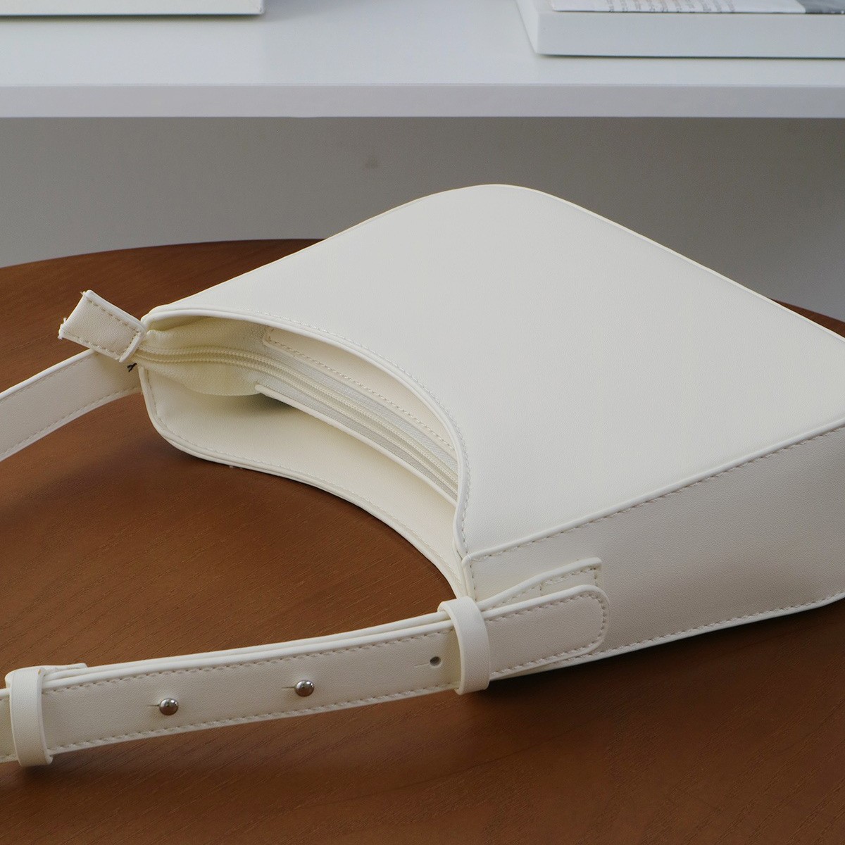 Korean-style Commuter Spring and Summer New Niche Single-shoulder Handbag Fashion Trendy High-end Small Square Bag Underarm Bag for Women - Image 3