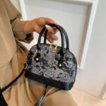 Fashion pattern stitching shoulder messenger bag for women bags2023 summer new simple portable shell bag - Image 2