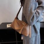 Ins Crossbody Bag Women's 2025 New Fashionable Fashionable Vintage Dumpling Bag Niche Texturity Shoulder Underarm Bag - Image 3