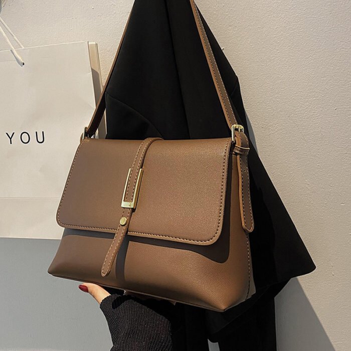 O1CN014l7cYJ2HKy8PRZI74_2215913929133-0-cib.jpg Retro Fashion Casual Large Bag Women's 2025 New Trendy Temperament Shoulder Underarm Bag Autumn and Winter Popular Crossbody Bag - Image 1
