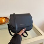 Candy Color Autumn and Winter New All-match Shoulder Bag Fashionable Small Fresh High-value Saddle Bag Commuter Crossbody Women's Bag - Image 3