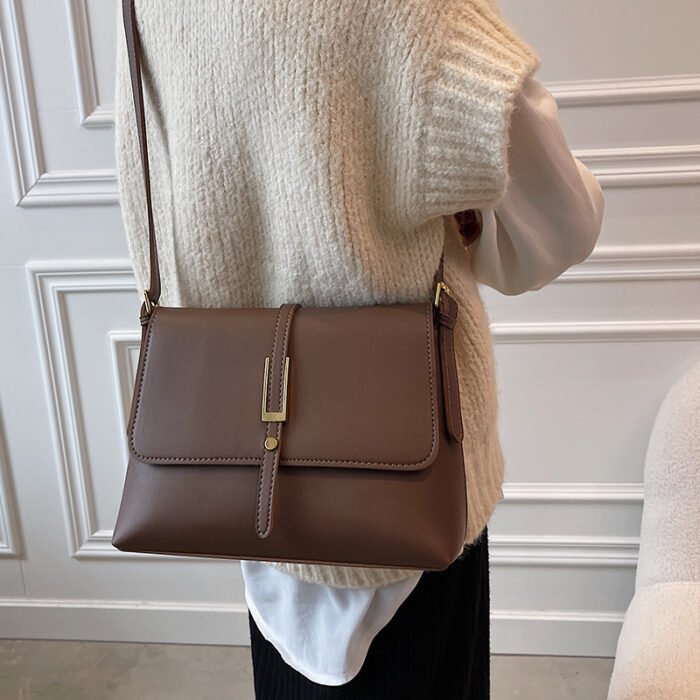 Retro Fashion Casual Large Bag Women's 2025 New Trendy Temperament Shoulder Underarm Bag Autumn and Winter Popular Crossbody Bag - Image 4