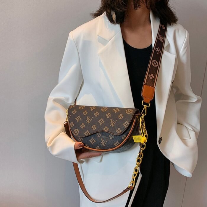 2025 New Trendy and Versatile Semi-Circle Bag Casual Niche Women's Bag Accessible Luxury High-Quality Saddle Bag for Women - Image 2