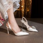 French Pointed Toe Rhinestone Flower High Heel Sandals Satin Stiletto Toe Women's Shoes 2025 New Fairy Wedding Shoes Versatile