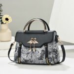 Women's Bag 2025 New Arrival Trendy Ins Korean Style All-Match Small Bag Women's Stylist Shoulder Crossbody Bag Rhombic Small Square Bag - Image 4
