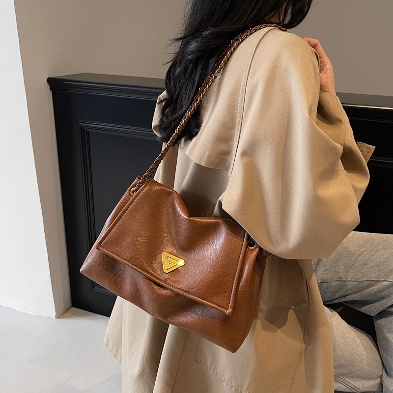 Coffee color Autumn and Winter Retro Large-Capacity Bag for Women 2024 New Fashion Versatile Chain Shoulder Crossbody Bag Handheld Tote Bag - Image 3