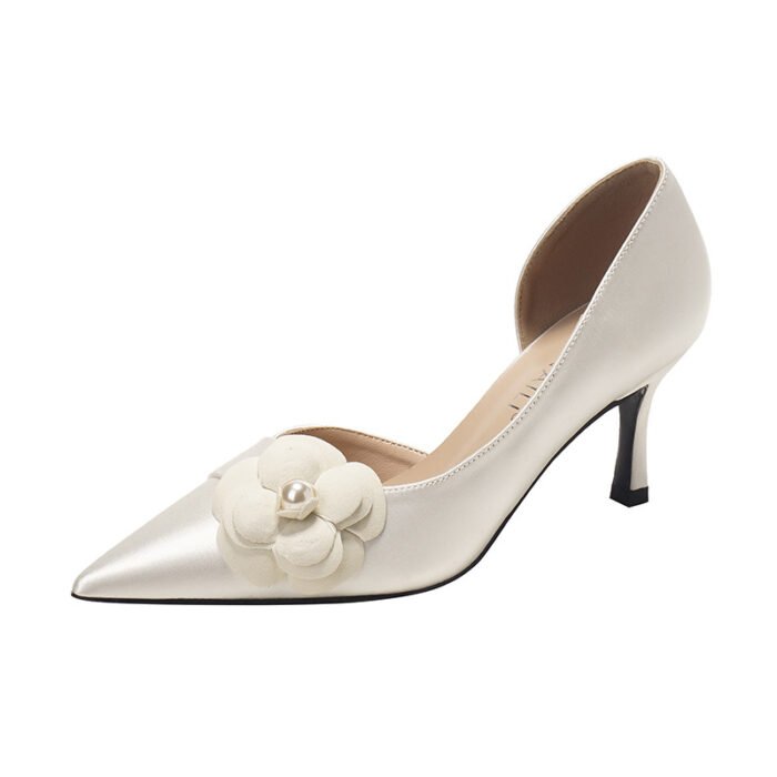 French Wedding Shoes, High-End 2025 New Camellia High Heels, Women's Wedding Dress, Banquet Red Bridal Shoes - Image 5