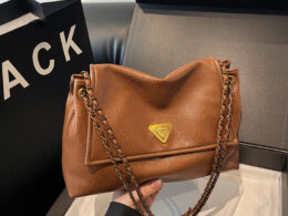 Coffee color Autumn and Winter Retro Large-Capacity Bag for Women 2024 New Fashion Versatile Chain Shoulder Crossbody Bag Handheld Tote Bag