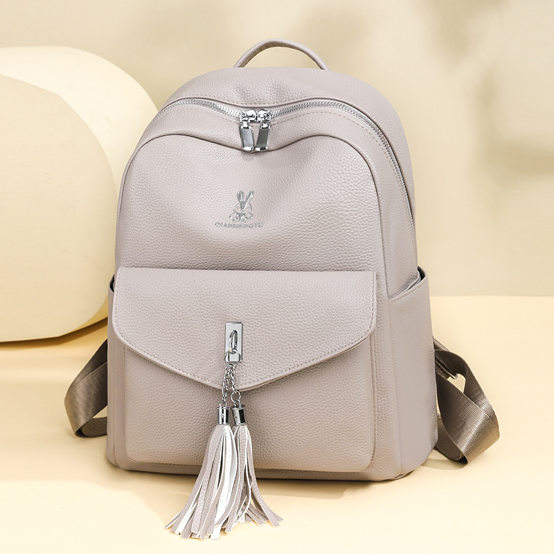 Retro Trendyy Backpack Women's Tassel Decoration Large Capacity Backpack 2025 New European and American Travel Commuter School Bag