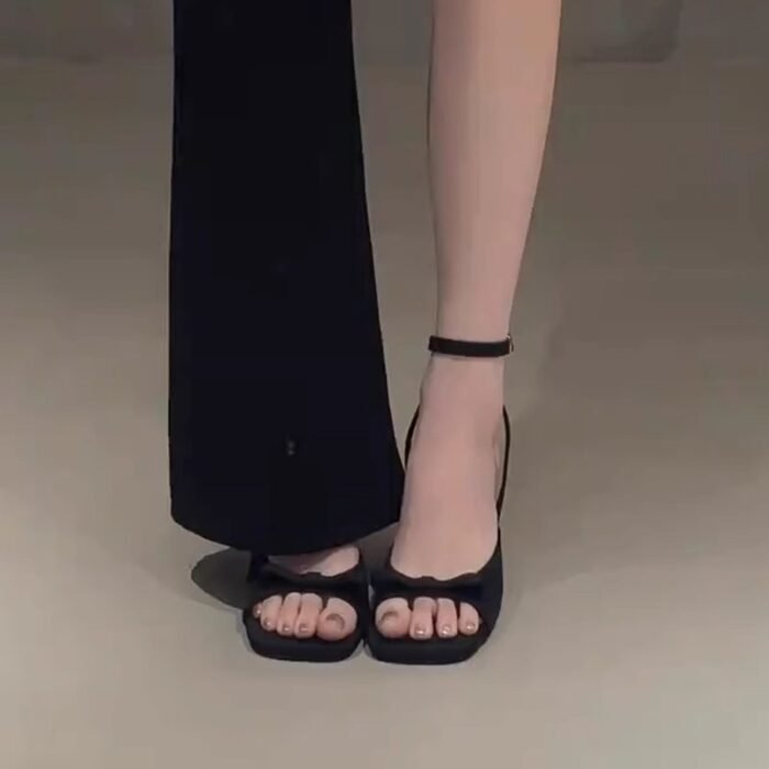 French Style Gentle High Heels Women's 2025 New Retro Square Toe Stiletto Heel Fairy Style Skirt Elegant Roman Sandals - Image 2