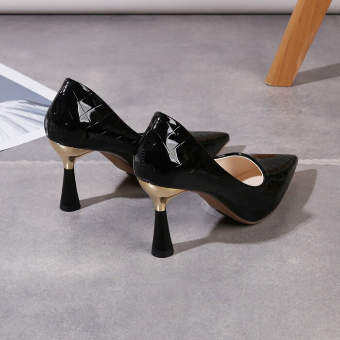 High-Heeled Shoes for Women, 2026 Spring New Style, Pointed Toe, Large Size, Slip-On, Black Stiletto Heels, High-End Feel, Elegant Heel - Image 4