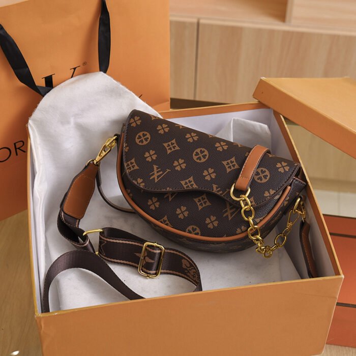 2025 New Trendy and Versatile Semi-Circle Bag Casual Niche Women's Bag Accessible Luxury High-Quality Saddle Bag for Women - Image 4