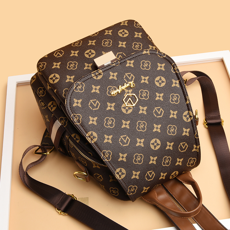 Brand Genuine Leather Backpack for Women 2026 New Model Large Capacity Commuter Casual Travel Backpack Lightweight Cowhide Bag - Image 4