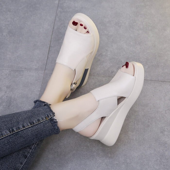 European and American Foreign Trade Platform Thick-soled Wedge PU-soled Lightweight Sandals Women's Outfit One-piece Buckle Beach Sandals - Image 3