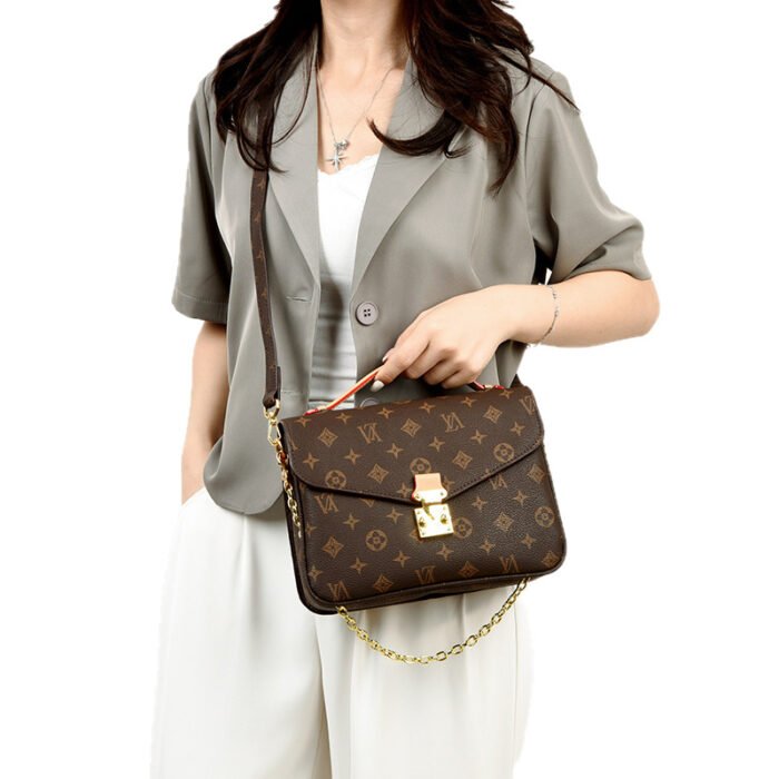 High-End Accessible Luxury Presbyopic Retro Satchel Women's Small Square Bag 2025 New Presbyopic K-Shaped Single Shoulder Crossbody Women's Bag - Image 5