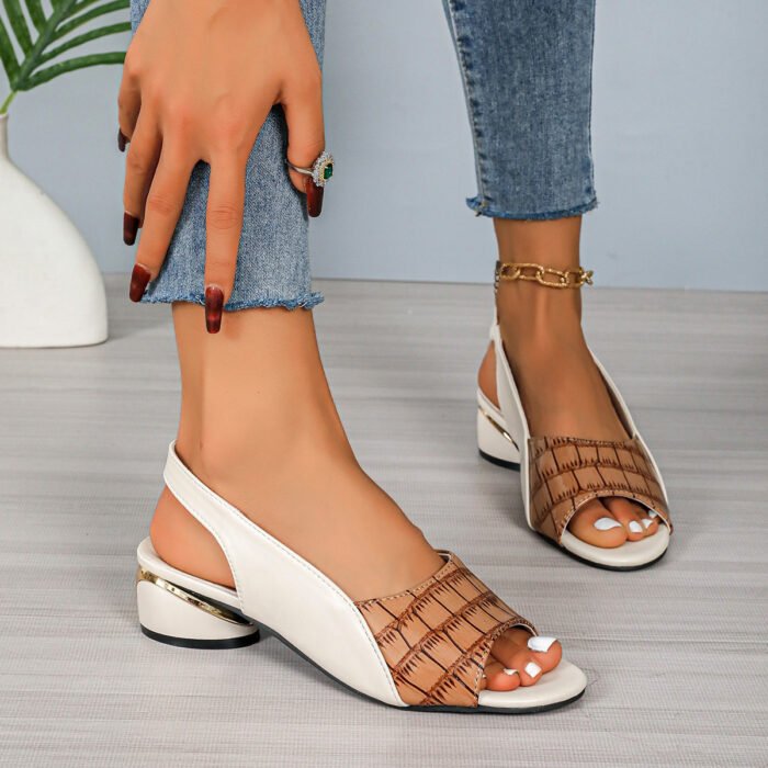 Cross-border foreign trade plus size women's sandals 2024 summer new fish mouth stitching middle root buckle North American style sandals - Image 3