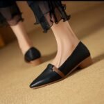 Women's Low-Heeled Flats – Thick Heel, Soft Leather, Soft Sole, Pointed Toe – Comfortable, Versatile, Non-Tiring Feet – Autumn Style - Image 4