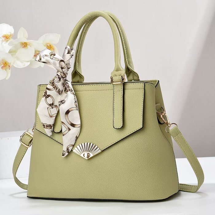 New Women's Solid Color Handbag – Lock Closure, Diagonal Texture, Versatile Casual Shoulder Bag – Imported - Image 3