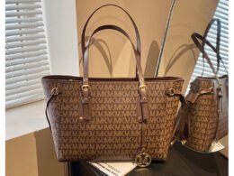Cross-Border High-End Retro Printed Letter Shoulder Tote Bag – Large Capacity Women's Bag