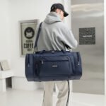 Men's Oversized Travel Bag – Large Capacity Portable Shoulder Luggage for Work & Travel - Image 3