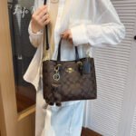 European & American Women's Handbags – Large Capacity Tote & Trendy Printed Shoulder Crossbody – Casual, Stylish, Mlb Bags - Image 4
