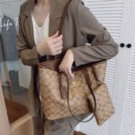 Large-Capacity Tote Bag – Versatile Printed Shoulder & Shopping Bag for Women Travel - Image 4
