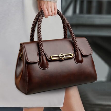 Large-Capacity Vintage Fashion Shoulder & Handbag – Simple, Versatile Women's Bag