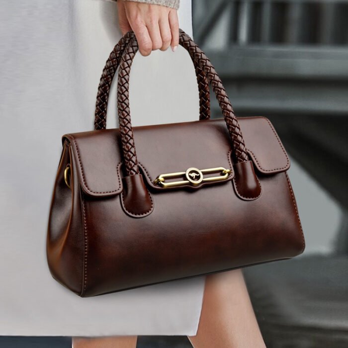 Large-Capacity Vintage Fashion Shoulder & Handbag – Simple, Versatile Women's Bag - Image 1