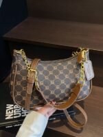 Cross-Body Crescent Bag – Trendy High-End Rhombus Shoulder & Underarm Women's Bag, Simple & Versatile - Image 3