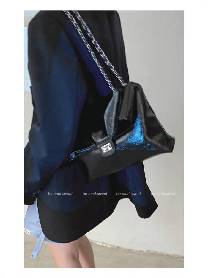 Chanel-Inspired Chain Shoulder Bag – High-End Oil Wax Leather Tote & Crossbody Bag for Women - Image 4