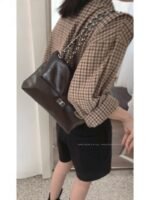 Chanel-Inspired Chain Shoulder Bag – High-End Oil Wax Leather Tote & Crossbody Bag for Women - Image 3